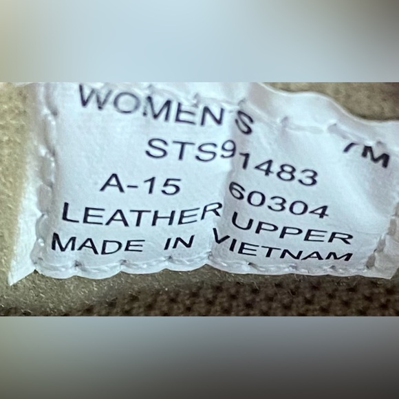 Sperrys Womens Boat Angelfish Leather  Diamond Eyelet Loafer New No Box Size 7. - Picture 7 of 11